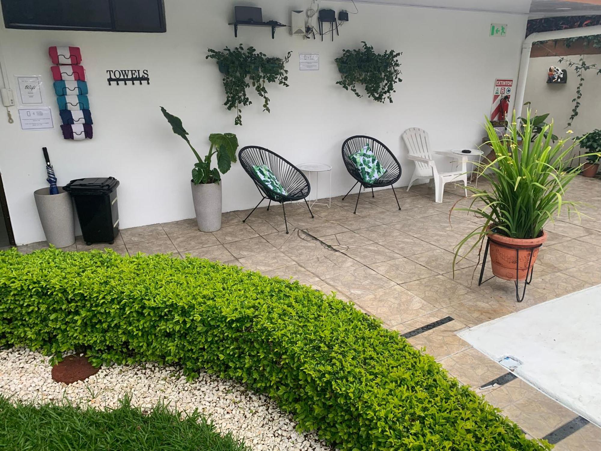 Berlor Airport Inn Río Segundo Eksteriør billede