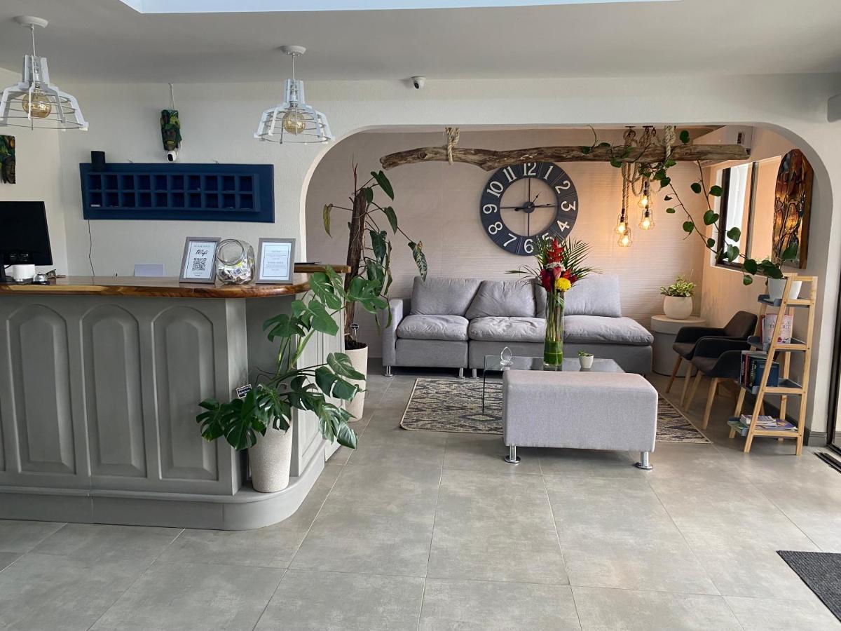 Berlor Airport Inn Río Segundo Eksteriør billede