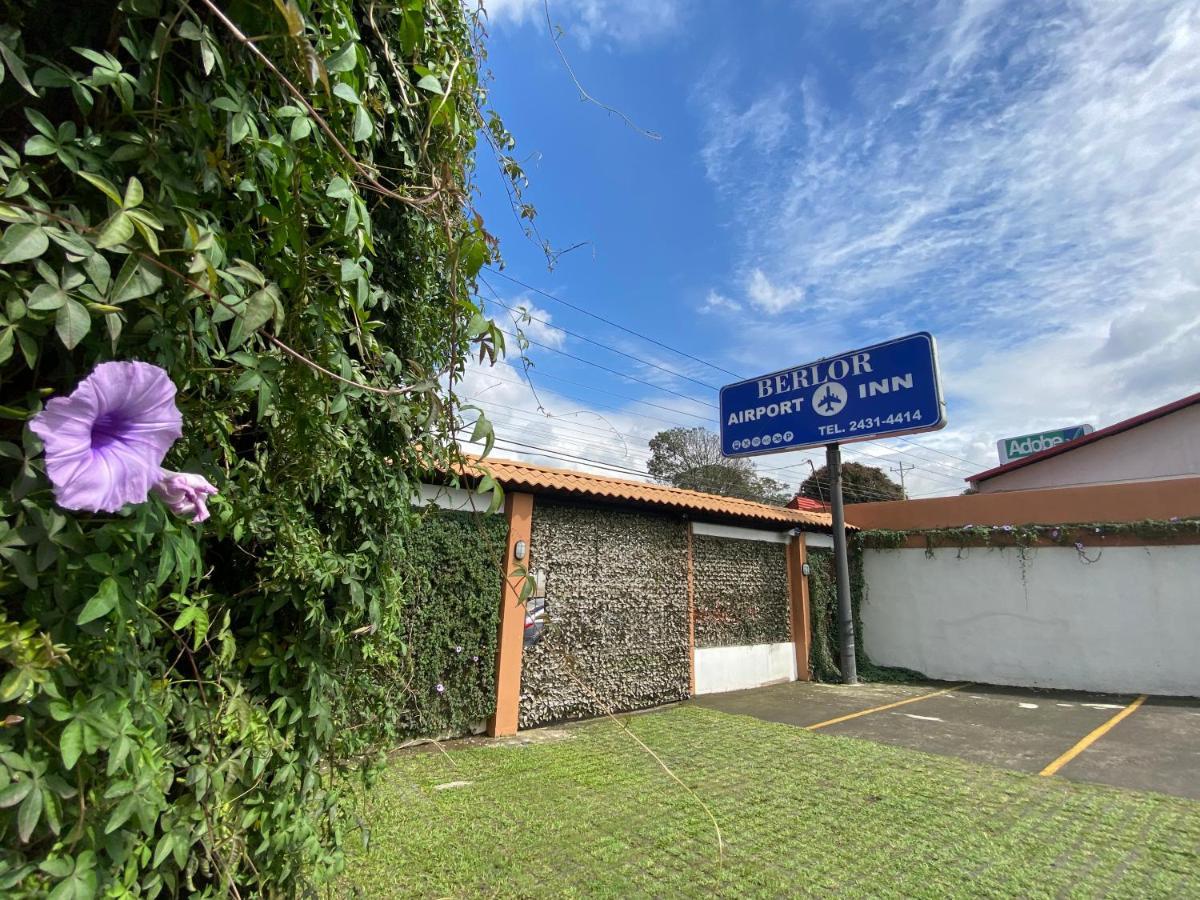 Berlor Airport Inn Río Segundo Eksteriør billede