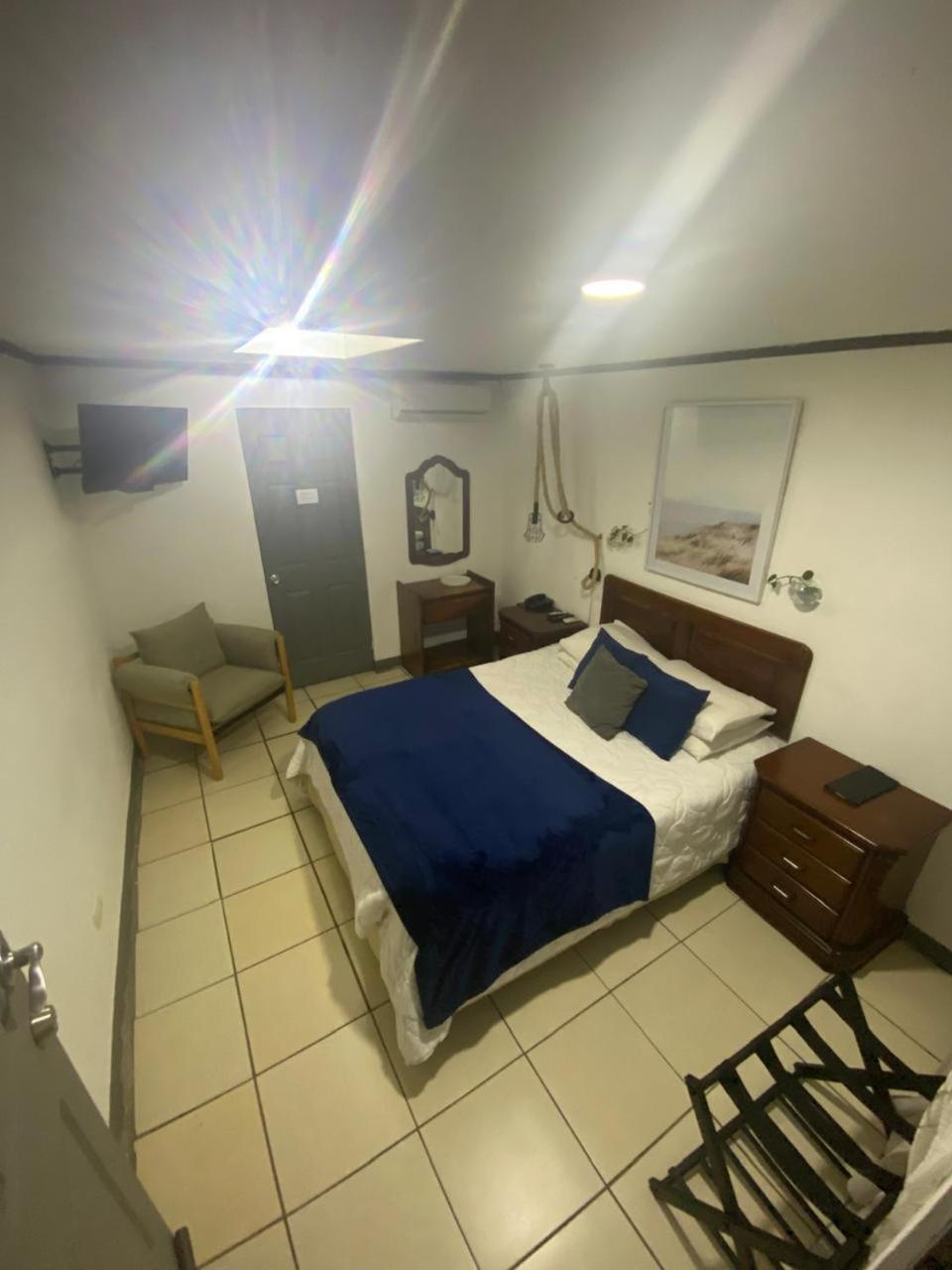 Berlor Airport Inn Río Segundo Værelse billede