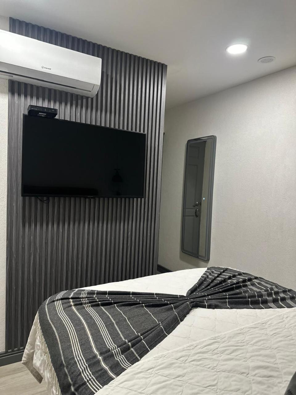 Berlor Airport Inn Río Segundo Eksteriør billede